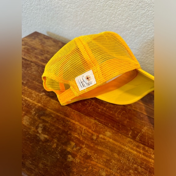 Yellow one of a kind trucker hat with heart patch - Picture 4 of 4